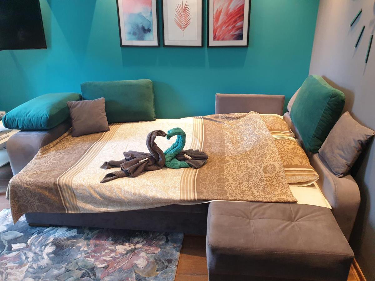 Lux Apartman Cacak Luaran gambar